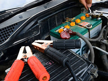 How to Jump Start a Car without Another Car？